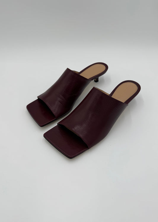 Bottega Veneta Mule Stretch in Pelle Bordeaux