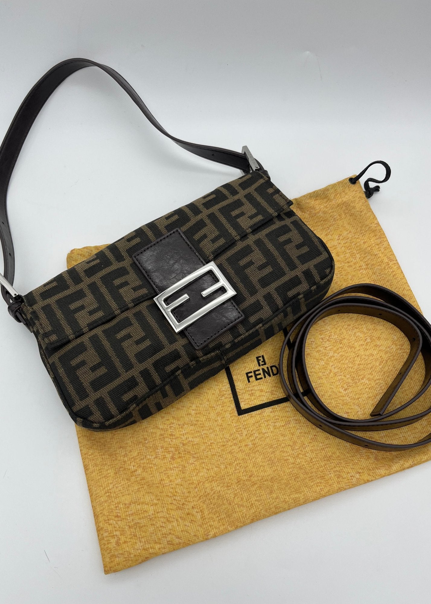 Fendi Borsa Baguette Zucca Vintage Marrone