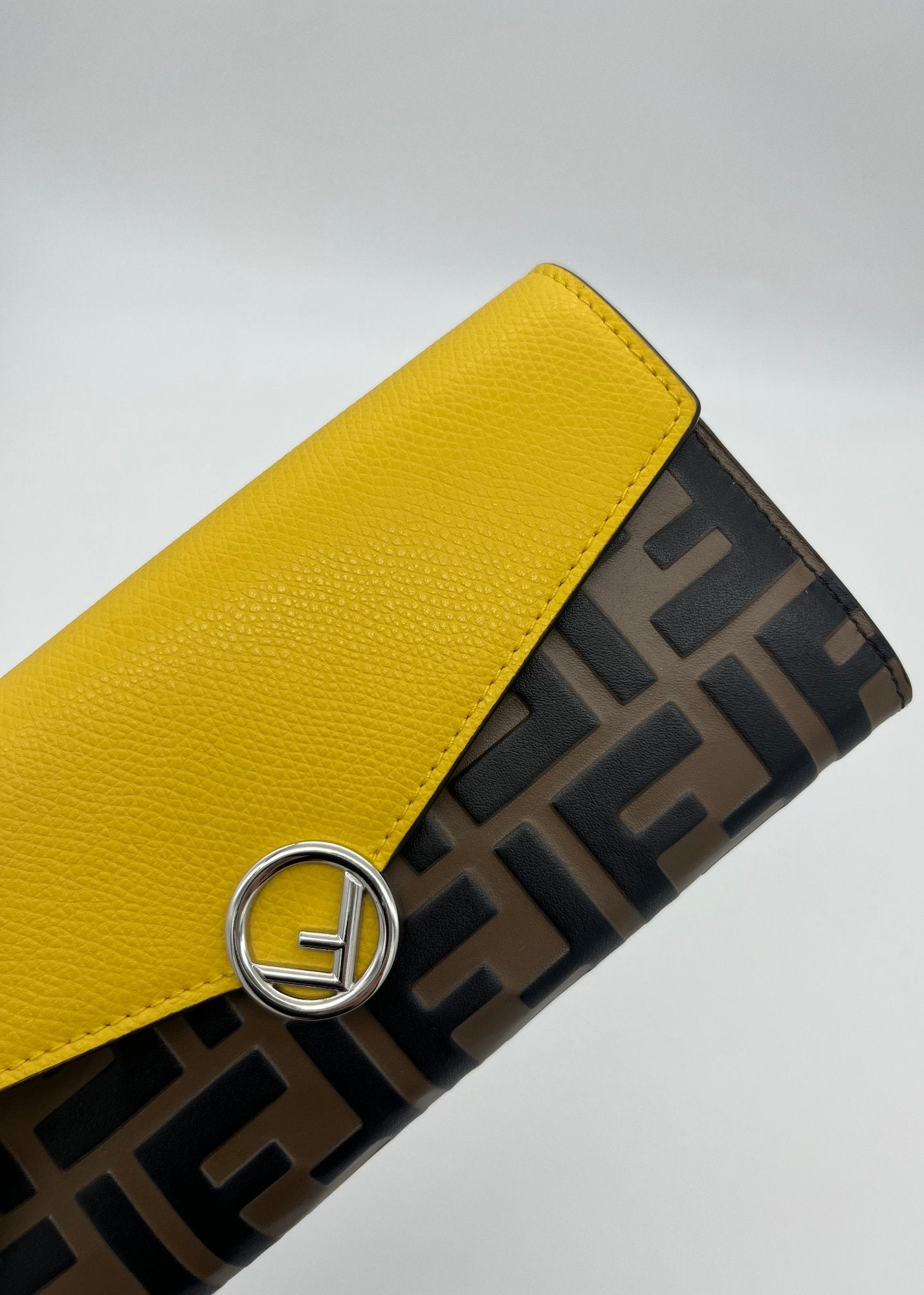 Portafoglio Continental F is Fendi Giallo