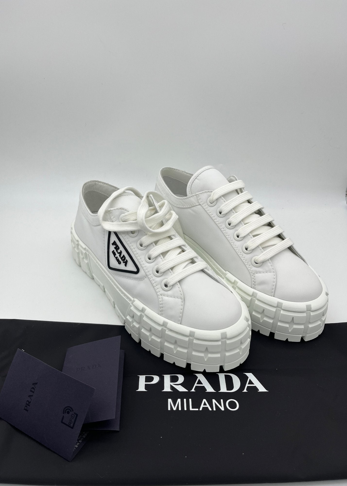 Catalogo scarpe prada best sale